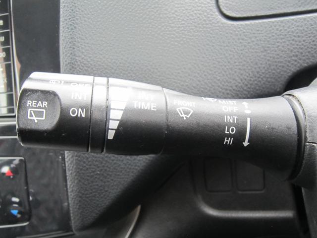 セレナ 20S ナビTV・バックカメラ・フリップダウンモニター・ETC・LEDヘッドライト・フォグ・Bluetooth・DVD・クルーズコントロール・オートエアコン・リアオートエアコン・オートライト・記録簿(29枚目)