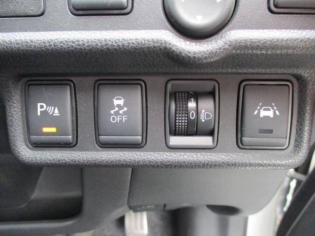 ノート e-パワーニスモ 純正ナビTVBカメラ・ETC・追突軽減・踏み間違い防止・コーナーセンサー・Bluetooth・NISMO専用シート・アルミ・フロエアロ・オートエアコン・記録簿・禁煙車(25枚目)