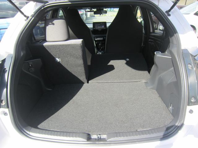 ヤリス ハイブリッドG E-Four・純正ナビ360度カメラ・追従クルコン・スマートキー・ドラレコ・禁煙車・Bluetooth・AppleCarPlay・AndroidAuto・USB・ブラインドスポットモニタ・100V電源(14枚目)