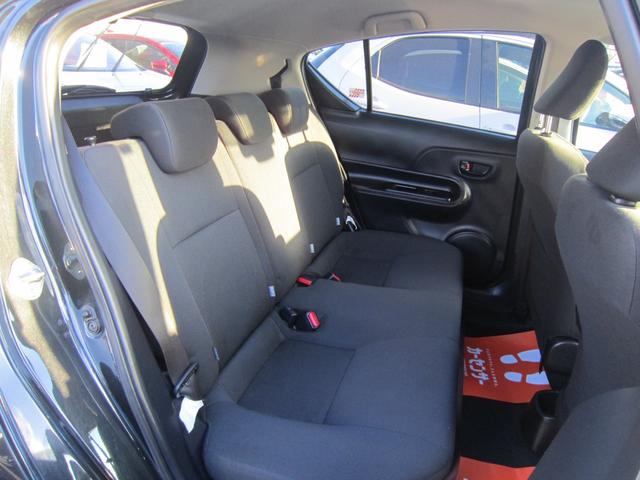 アクア Ｓスタイルブラック　純正ナビＴＶバックカメラ・追突軽減ブレーキ・レーンキープアラート・スマートキー・プッシュスタート・Ｂｌｕｅｔｏｏｔｈ・オートエアコン・オートライト・記録簿・取扱説明書・禁煙車（13枚目）