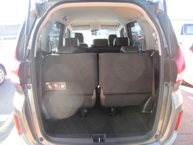 フリードハイブリッド ハイブリッド・Ｇホンダセンシング　純正９型ナビＴＶ・バックカメラ・ＨｏｎｄａＳＥＮＳＩＮＧ・両側電動スライドドア・シートヒーター・前後ドラレコ・追従クルーズコントロール・ＡｐｐｌｅＣａｒｐｌａｙ・Ｂｌｕｅｔｏｏｔｈ・ＵＳＢ・禁煙車（14枚目）