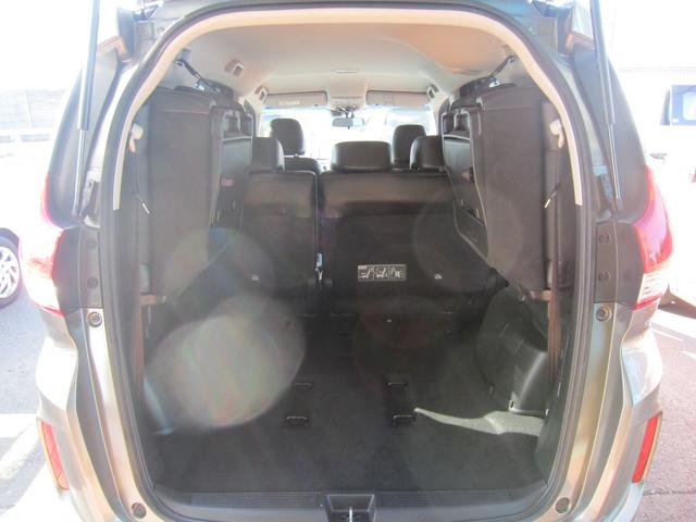 フリードハイブリッド ハイブリッド・Ｇホンダセンシング　純正９型ナビＴＶ・バックカメラ・ＨｏｎｄａＳＥＮＳＩＮＧ・両側電動スライドドア・シートヒーター・前後ドラレコ・追従クルーズコントロール・ＡｐｐｌｅＣａｒｐｌａｙ・Ｂｌｕｅｔｏｏｔｈ・ＵＳＢ・禁煙車（15枚目）