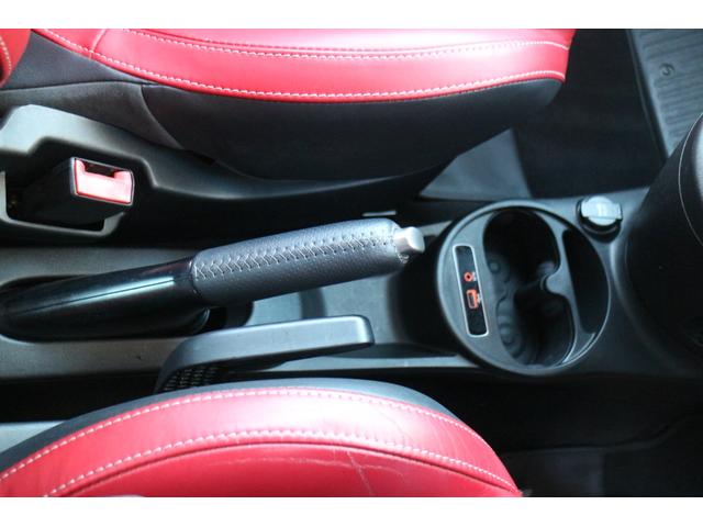 アバルト595 ツーリズモ 赤革シート パドルシフト スポーツモード パイオニアナビ DTV 前後ドライブレコーダー ETC リアバックセンサー(17枚目)