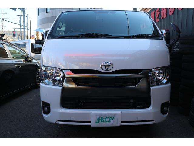 ハイエースバン ロングスーパーGL ダークプライムS 登録済未使用車 デジタルインナー パノラミックビュー 両側パワースライドドア ハーフレザーシート LEDヘッドライト フォグランプ トヨタセーフティセンス プッシュスタートスマートキー フロアマット(3枚目)