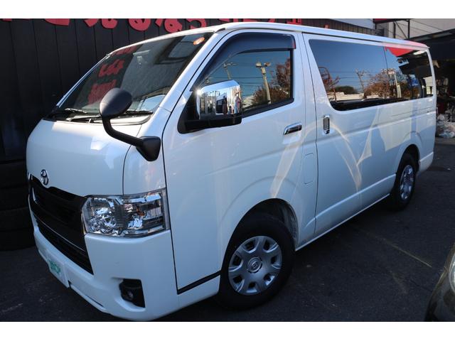 ハイエースバン ロングスーパーGL ダークプライムS 登録済未使用車 デジタルインナー パノラミックビュー 両側パワースライドドア ハーフレザーシート LEDヘッドライト フォグランプ トヨタセーフティセンス プッシュスタートスマートキー フロアマット(5枚目)