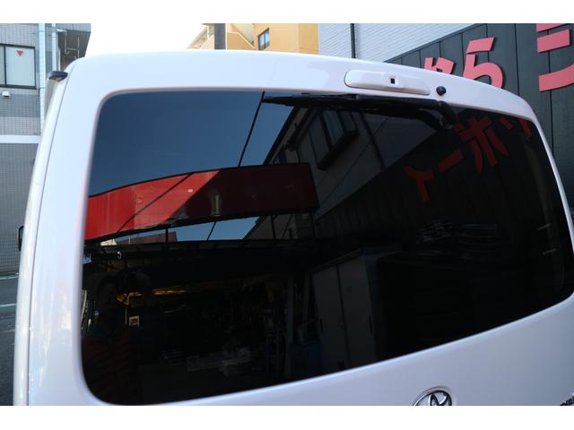 ハイエースバン ロングスーパーGL ダークプライムS 登録済未使用車 デジタルインナー パノラミックビュー 両側パワースライドドア ハーフレザーシート LEDヘッドライト フォグランプ トヨタセーフティセンス プッシュスタートスマートキー フロアマット(22枚目)