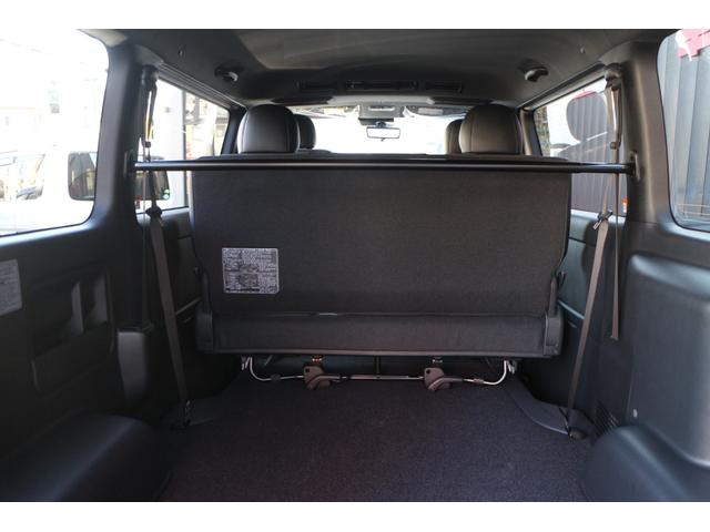 ハイエースバン ロングスーパーGL ダークプライムS 登録済未使用車 デジタルインナー パノラミックビュー 両側パワースライドドア ハーフレザーシート LEDヘッドライト フォグランプ トヨタセーフティセンス プッシュスタートスマートキー フロアマット(28枚目)