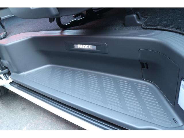 ハイエースバン ロングスーパーGL ダークプライムS 登録済未使用車 デジタルインナー パノラミックビュー 両側パワースライドドア ハーフレザーシート LEDヘッドライト フォグランプ トヨタセーフティセンス プッシュスタートスマートキー フロアマット(38枚目)
