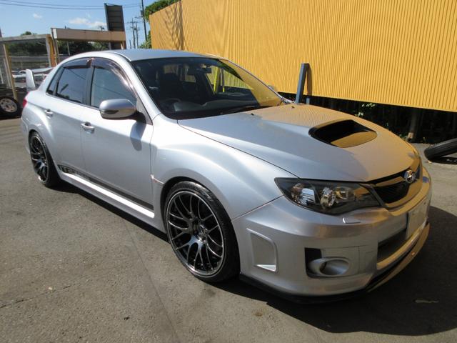 インプレッサ ＷＲＸ　ＳＴＩ　Ａライン　タイプＳ　カロッツェリアサイバーナビ　バックカメラ　地デジＴＶ　ＷＯＲＫ１９インチアルミ　ＲＳＲダウンサス　ＫＨＳ左右出しマフラー　ＳＴＩフロントスポイラー　ＯＰブースト計　パドルシフト　Ｐスタート　スマートキ（46枚目）