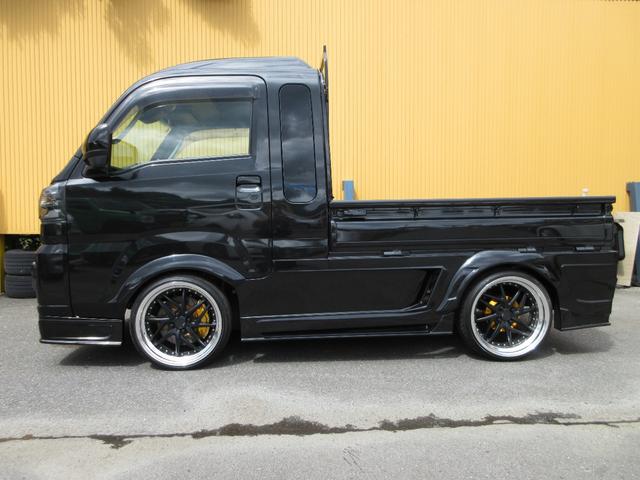 ハイゼットトラック ジャンボカスタム　翔プロデュースフルエアロ　ワークスフェンンダー　ＬＥＤテール　社外キャリパー　ローター　ＷＯＲＫ１７インチアルミ　パナソニック１０インチナビＴＶ　バックカメラ　ドライブレコーダー　ＥＴＣ　スマートキー（5枚目）