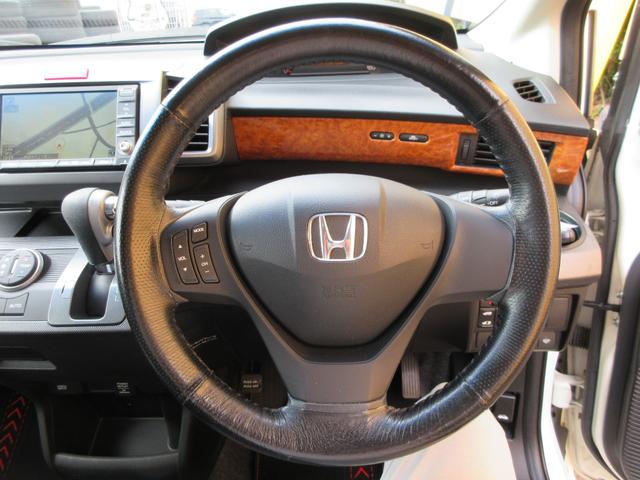 フリード Gi エアロ ジャストセレクション コンフォートパッケージ 純正HDDナビ バックカメラ 地デジTV ETC 両側パワースライドドア スマートキー HIDヘッドライト フォグランプ 純正エアロ ダウンサス 社外AW(15枚目)