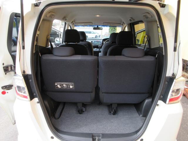 フリード Gi エアロ ジャストセレクション コンフォートパッケージ 純正HDDナビ バックカメラ 地デジTV ETC 両側パワースライドドア スマートキー HIDヘッドライト フォグランプ 純正エアロ ダウンサス 社外AW(26枚目)