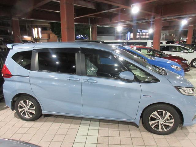 フリードハイブリッド ハイブリッド・Gホンダセンシング 7人 HondaSENSING メモリーナビ Bluetooth LEDヘッドライト オートライト 前席シートヒーター 両側電動スライドドア USB オートリトラミラー 純正アルミホイール 1オ-ナ-(4枚目)