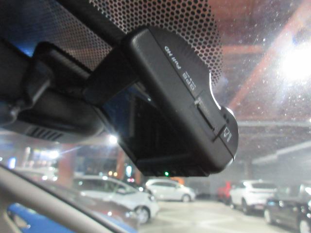 フリードハイブリッド ハイブリッド・Gホンダセンシング 7人 HondaSENSING メモリーナビ Bluetooth LEDヘッドライト オートライト 前席シートヒーター 両側電動スライドドア USB オートリトラミラー 純正アルミホイール 1オ-ナ-(11枚目)