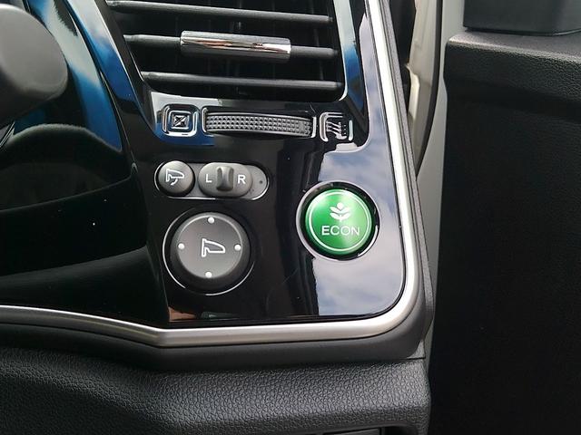 グレイス ＬＸ　メモリーナビ　リアカメラ　ＣＴＢＡ　ＬＥＤライト　オートライト　ワンオーナー　１オナ　ＶＳＡ　スマートキ　Ｗエアバック　ＡＡＣ　キーレスエントリー　禁煙　ＬＥＤヘッドランプ　盗難防止システム　ＡＢＳ（5枚目）