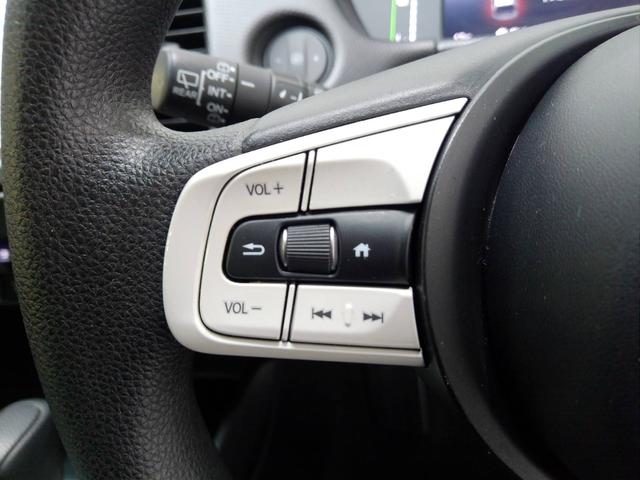 フィット e:HEVベーシック メモリーナビ リアカメラ LED オートライト ETC USB入力端子 1オーナー HondaSENSING サイドカーテンエアバック オートエアコン フルセグ Bluetoothオーディオ CMBS(6枚目)