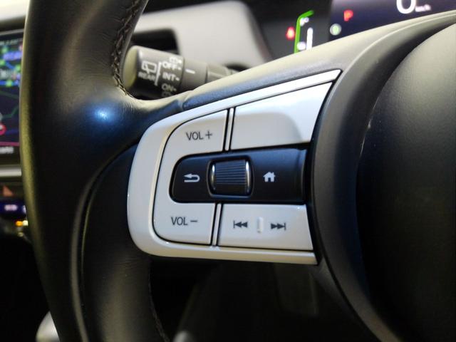 フィット e:HEVホーム HondaSENSING 前後ドラレコ メモリーナビ リアカメラ ETC 純正アルミ ワンオーナー 前後誤発進抑制機能 クリソナ 助手席エアバッグ 運転席エアバッグ 車線維持支援システム 電格ミラー(10枚目)