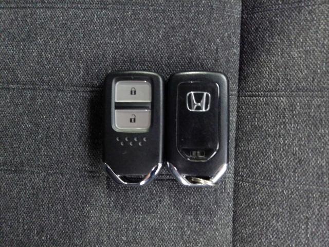 フィット e:HEVホーム HondaSENSING 前後ドラレコ メモリーナビ リアカメラ ETC 純正アルミ ワンオーナー 前後誤発進抑制機能 クリソナ 助手席エアバッグ 運転席エアバッグ 車線維持支援システム 電格ミラー(13枚目)