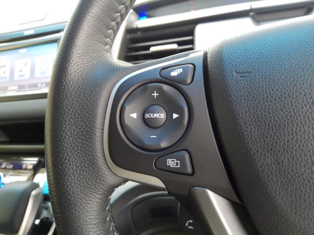 フリードハイブリッド ハイブリッド・クロスター　６人　ＨｏｎｄａＳＥＮＳＩＮＧ　前後ドラレコ　ディスプレイオーディオ　リアカメラ　ＥＴＣ　　ＬＥＤヘッドライト・フォグライト　前席シートヒーター　プラズマクラスター　両側電動スライドドア　純正アルミ（10枚目）