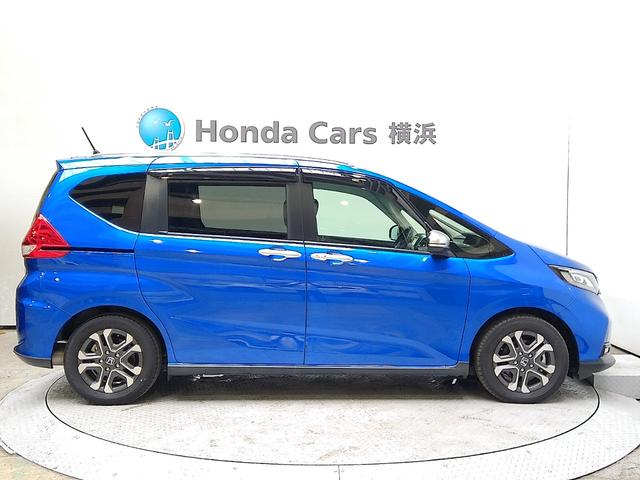 フリードハイブリッド ハイブリッド・クロスター　６人　ＨｏｎｄａＳＥＮＳＩＮＧ　前後ドラレコ　ディスプレイオーディオ　リアカメラ　ＥＴＣ　　ＬＥＤヘッドライト・フォグライト　前席シートヒーター　プラズマクラスター　両側電動スライドドア　純正アルミ（22枚目）