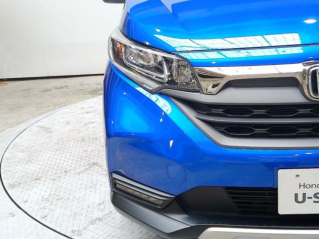 フリードハイブリッド ハイブリッド・クロスター　６人　ＨｏｎｄａＳＥＮＳＩＮＧ　前後ドラレコ　ディスプレイオーディオ　リアカメラ　ＥＴＣ　　ＬＥＤヘッドライト・フォグライト　前席シートヒーター　プラズマクラスター　両側電動スライドドア　純正アルミ（25枚目）
