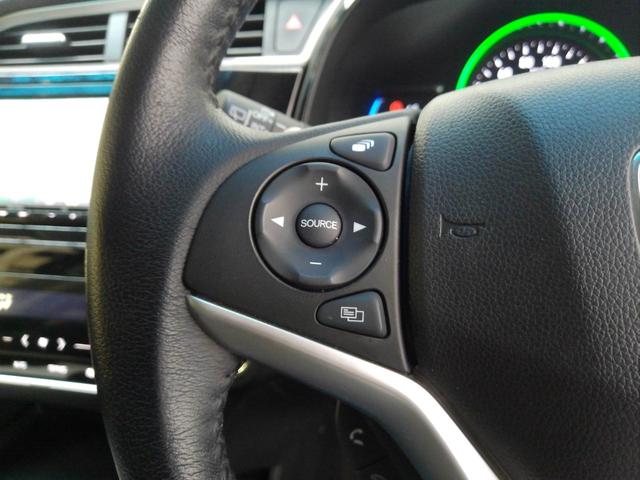 シャトル ハイブリッドXホンダセンシング HondaSENSING メモリーナビ リアカメラ USB入力端子 Bluetooth LEDヘッドライト・フォグライト オートライト オートハイビーム パドルシフト ワンオーナー 修復歴なし(6枚目)