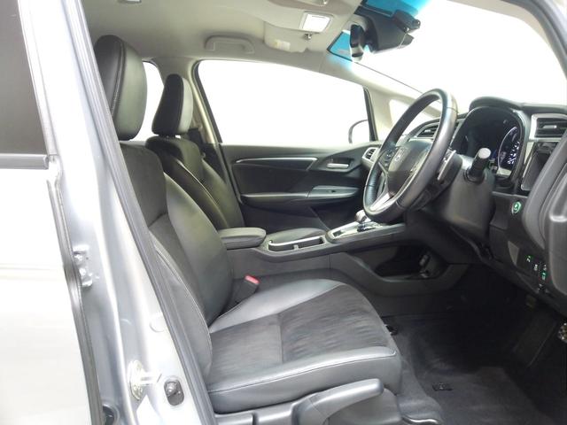 シャトル ハイブリッドXホンダセンシング HondaSENSING メモリーナビ リアカメラ USB入力端子 Bluetooth LEDヘッドライト・フォグライト オートライト オートハイビーム パドルシフト ワンオーナー 修復歴なし(15枚目)