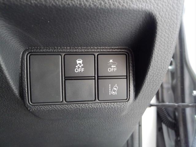 多彩な安心・快適機能を搭載した先進の安全運転支援システムのHonda SENSINGを搭載しております。