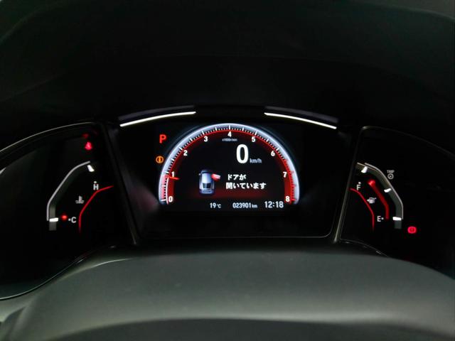 メーターも見易いレイアウトなので安心ドライブをサポートします☆