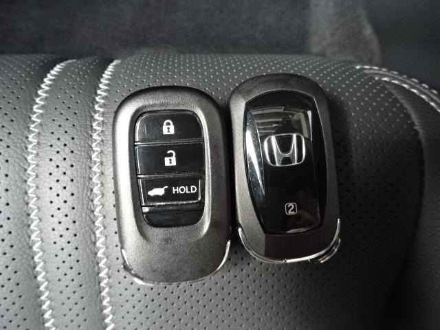 ZR-V Z HondaCars横浜デモカー 社外ドラレコETC2.0メモリーナビBluetooth 本革シートブラインドスポットテールゲートスポイラー LEDヘッドライト シートヒーター サイドカーテンエアバック(17枚目)