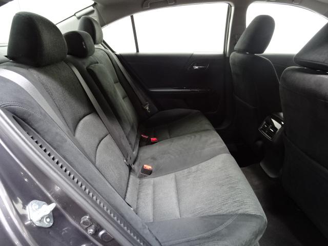 アコードハイブリッド EX ETCHDDナビBluetooth USBリアカメラ純正アルミ電動シートLEDヘッドライト オートライトワンオーナー リヤカメラ 禁煙 衝突軽減システム 盗難防止装置 パワーウィンドウ 地デジ 記録簿(18枚目)