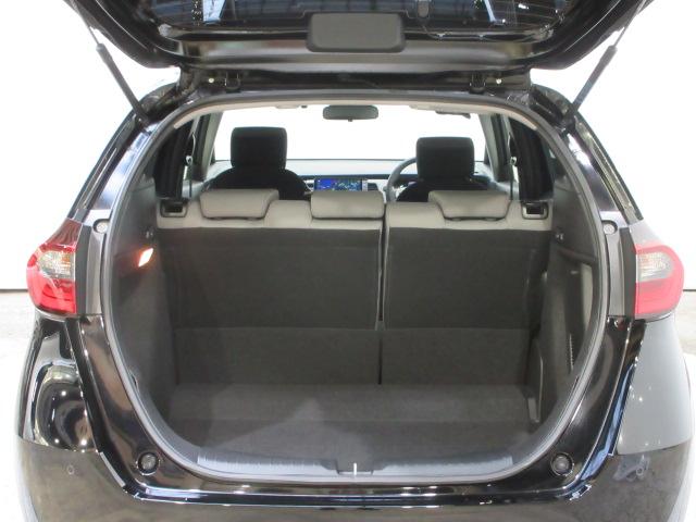 フィット ｅ：ＨＥＶネス　ＨｏｎｄａＳＥＮＳＩＮＧ　前後ドラレコ　メモリーナビ　リアカメラ　純正アルミ　ＬＥＤヘッドライト・フォグライト　オートライト　ＥＴＣ　Ｂｌｕｅｔｏｏｔｈ　ＵＳＢ　ドアバイザー　ワンオーナー　衝突軽減（20枚目）