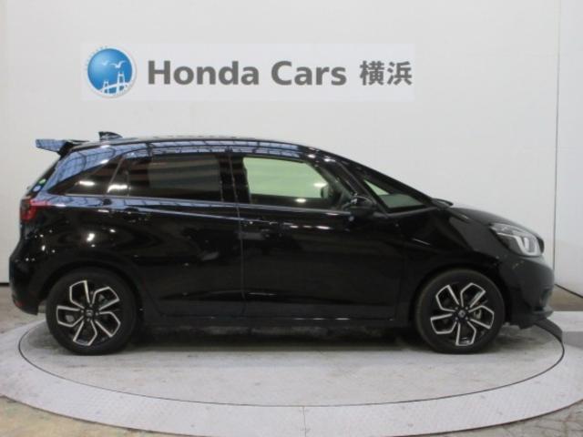 フィット ｅ：ＨＥＶネス　ＨｏｎｄａＳＥＮＳＩＮＧ　前後ドラレコ　メモリーナビ　リアカメラ　純正アルミ　ＬＥＤヘッドライト・フォグライト　オートライト　ＥＴＣ　Ｂｌｕｅｔｏｏｔｈ　ＵＳＢ　ドアバイザー　ワンオーナー　衝突軽減（23枚目）