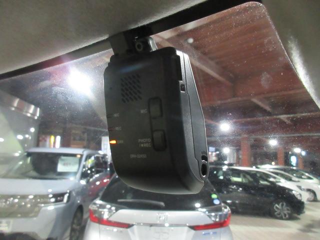 N-BOX スロープ 当社デモカー 純正メモリーナビ ETC LEDライト ホンダセンシング 前ドラレコ フルセグ Bluetoothオーディオ リアカメラ USB 禁煙 福祉車両 オートライト Bカメラ スマートキー(9枚目)