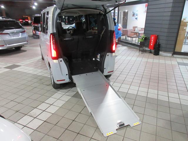 N-BOX スロープ 当社デモカー 純正メモリーナビ ETC LEDライト ホンダセンシング 前ドラレコ フルセグ Bluetoothオーディオ リアカメラ USB 禁煙 福祉車両 オートライト Bカメラ スマートキー(17枚目)