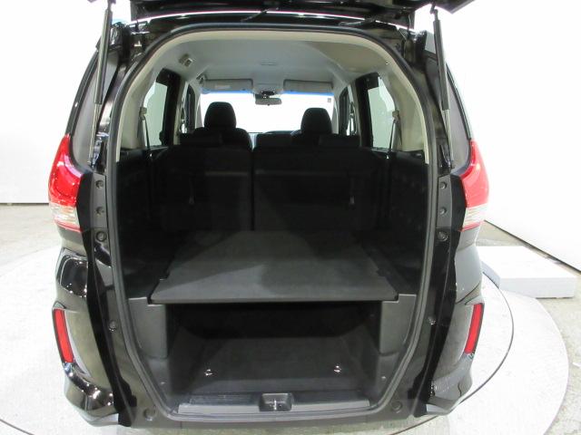フリード＋ Ｇ・ホンダセンシング　ＨｏｎｄａＳＥＮＳＩＮＧ　メモリーナビ　リヤカメラ　フルセグＴＶ　ＥＴＣ　Ｂｌｕｅｔｏｏｔｈ　ドアバイザー　ワンオーナー　ＢＴ接続　プリクラッシュ　Ｂモニター　ＬＫＡ　両側オートスライドドア　ＰＳ（17枚目）