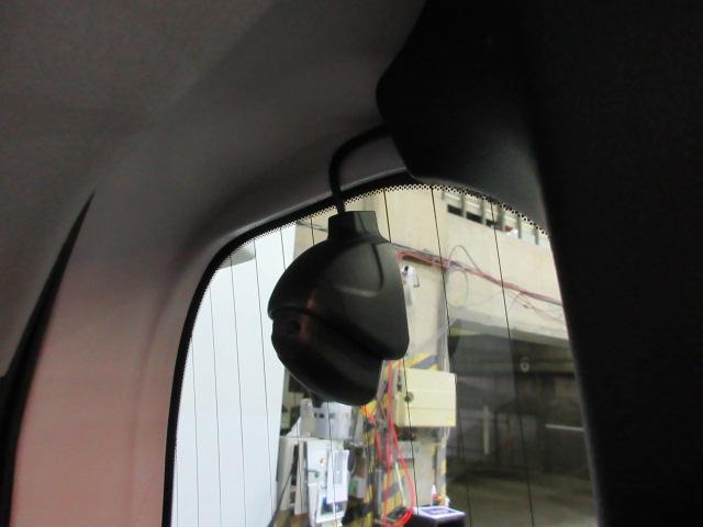 ステップワゴンスパーダ スパーダハイブリッドＧホンダセンシング　７人　前後ドラレコ　メモリーナビ　全周囲カメラ　両側電動スライドドア　ＥＴＣ　純正アルミ　Ｂｌｕｅｔｏｏｔｈ　ＵＳＢ　ドアバイザー　ワンオーナー（7枚目）