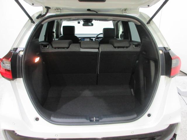 フィット ｅ：ＨＥＶＲＳ　純正ドラレコ　メモリーナビ　ＥＴＣ２．０　ドアバイザー　ＨｏｎｄａＳＥＮＳＩＮＧ　パーキングセンサー　オートライト　フルセグ　アルミホイール　サイドカーテンエアバック　Ｂｌｕｅｔｏｏｔｈオーディオ（24枚目）