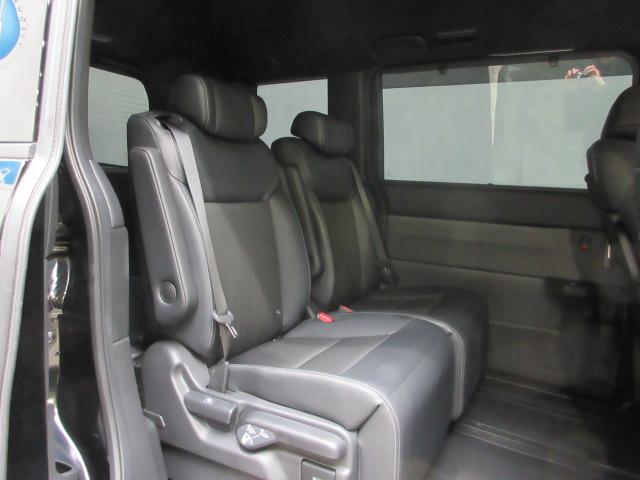 ステップワゴン ｅ：ＨＥＶスパーダ　７人　ＨｏｎｄａＳＥＮＳＩＮＧ　前後ドラレコ　後席モニター　メモリーナビ　リアカメラ　ＥＴＣ　純正アルミ　１オーナー　フルオートエアコン　ＥＳＣ　シートヒータ　キーフリー　ＬＥＤヘッドランプ　イモビ（21枚目）