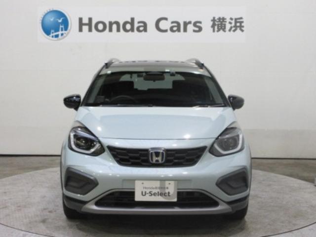 フィット ｅ：ＨＥＶクロスター　ＨｏｎｄａＳＥＮＳＩＮＧ　前後ドラレコ　メモリーナビ　リアカメラ　ＥＴＣ　純正アルミ　ドアバイザー　１オーナー　カーテンエアバック　地デジ　キーレス　ＬＥＤヘッド　オートライト　記録簿　バックモニター（6枚目）