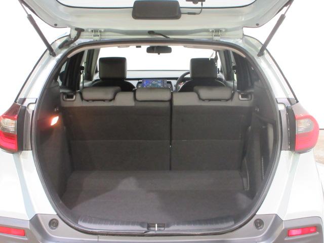 フィット ｅ：ＨＥＶクロスター　ＨｏｎｄａＳＥＮＳＩＮＧ　前後ドラレコ　メモリーナビ　リアカメラ　ＥＴＣ　純正アルミ　ドアバイザー　１オーナー　カーテンエアバック　地デジ　キーレス　ＬＥＤヘッド　オートライト　記録簿　バックモニター（19枚目）