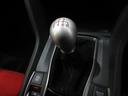 扱いやすい位置に配置されたフロアマニュアルトランスミッションです☆車を自在に操る感覚はマニュアルならではのもの。こだわりのマニュアルで気持ちのいい走りが楽しめますよ♪