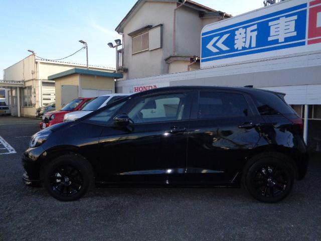 フィット e:HEVホームブラックスタイル Bカメラ 1オーナー LEDライト サイドSRS オートクルーズコントロール フルオートエアコン VSA スマ-トキ- 衝突軽減 ETC USB接続 フルセグTV(19枚目)