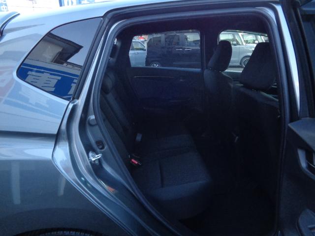 ２列目シートの写真です。