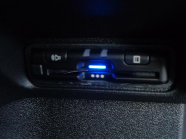 N-BOX ベースグレード 衝突軽減システム スマートキ- カーテンエアバック イモビライザー ECOモード 横滑り防止 オートクルーズ LEDヘッドライト キーフリー 地デジ パワーステアリング オートエアコン(6枚目)