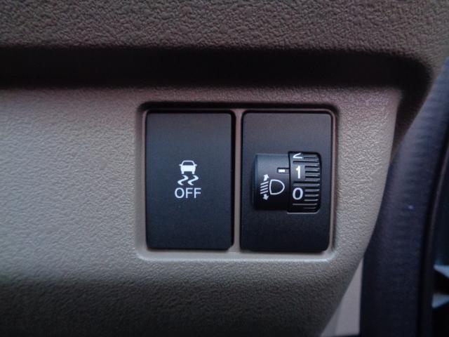 Ｎ－ＢＯＸジョイ ベースグレード　当社デモカー　踏み間違い防止装置　Ｂカメラ　横滑り防止機能　ＬＥＤランプ　点検記録簿　クルーズコントロール　パワーウィンドウ　前席シートヒーター　スマートキー　フルセグＴＶ　両側電動ドア　１オーナー車（7枚目）