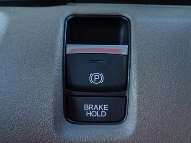 Ｎ－ＢＯＸジョイ ベースグレード　当社デモカー　踏み間違い防止装置　Ｂカメラ　横滑り防止機能　ＬＥＤランプ　点検記録簿　クルーズコントロール　パワーウィンドウ　前席シートヒーター　スマートキー　フルセグＴＶ　両側電動ドア　１オーナー車（9枚目）