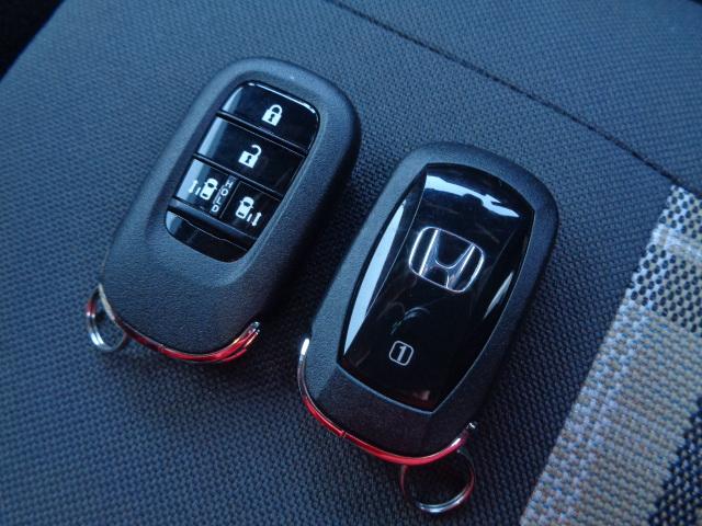 Ｎ－ＢＯＸジョイ ベースグレード　当社デモカー　踏み間違い防止装置　Ｂカメラ　横滑り防止機能　ＬＥＤランプ　点検記録簿　クルーズコントロール　パワーウィンドウ　前席シートヒーター　スマートキー　フルセグＴＶ　両側電動ドア　１オーナー車（11枚目）