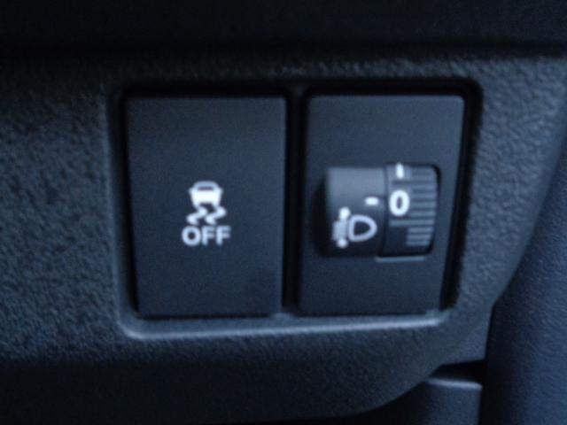 Ｎ－ＢＯＸカスタム ターボコーディネートスタイル　両側電動ドア　Ｒカメラ　レザーシート　クルコン　スマートキ－　パワーステアリング　ＥＴＣ　ＶＳＡ　セキュリティ　エアコン　ＬＥＤライト　パワーウィンドウ　ＵＳＢ　記録簿（8枚目）