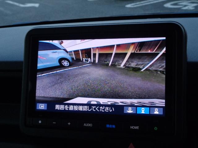 N-BOXカスタム ターボ イモビライザー 1オナ 衝突被害軽減 ベンチシート キーフリー ESC パワステ 両席エアバック サイドエアバッグ ターボ車 USB接続 スマキー Bカメ パワーウィンドウ 整備記録簿 ABS(4枚目)